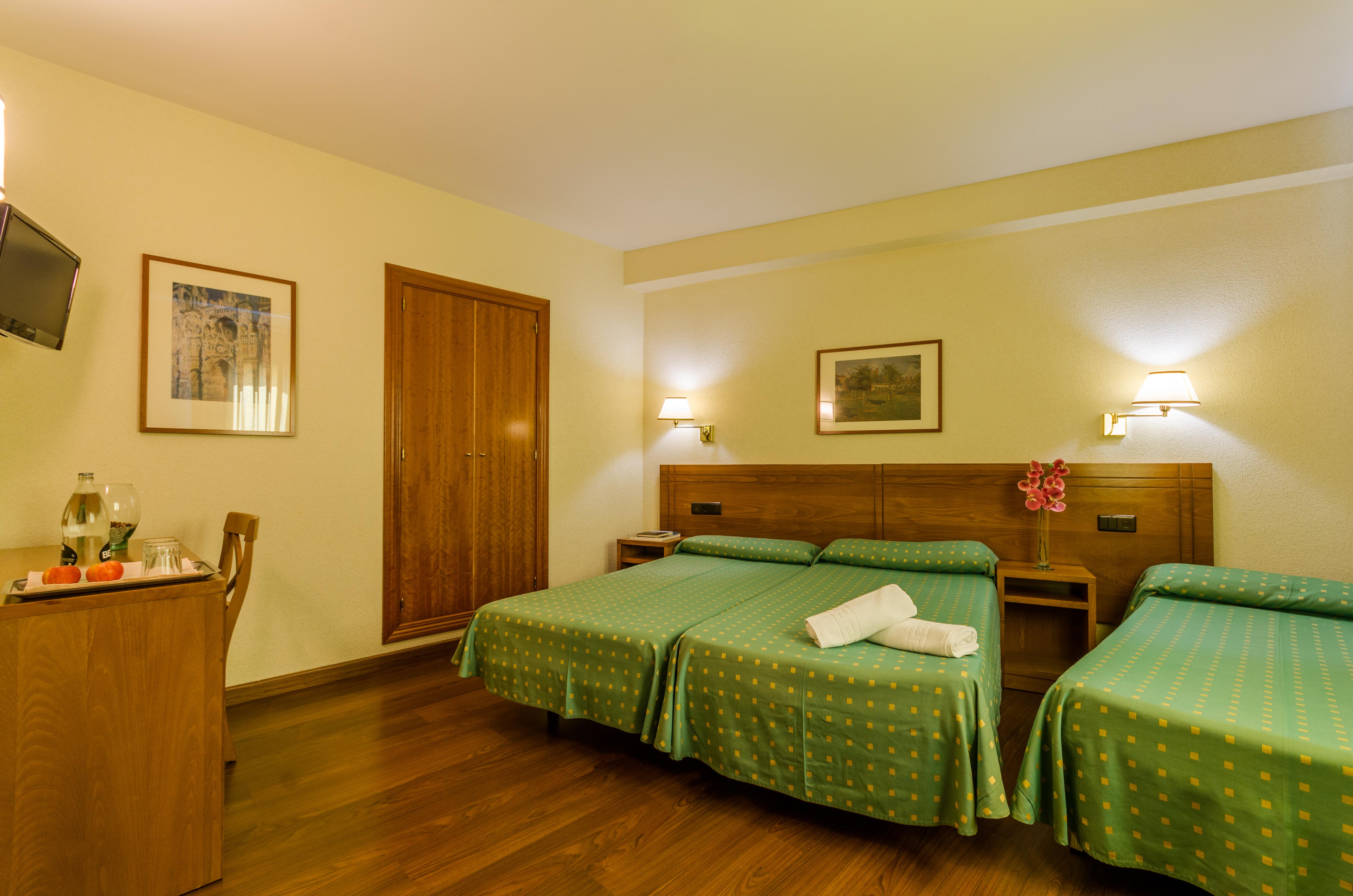 Yit Conquista De Toledo Hotel Buitenkant foto