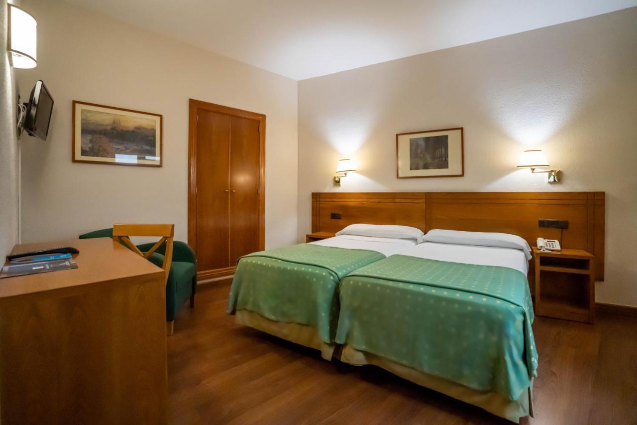Yit Conquista De Toledo Hotel Buitenkant foto