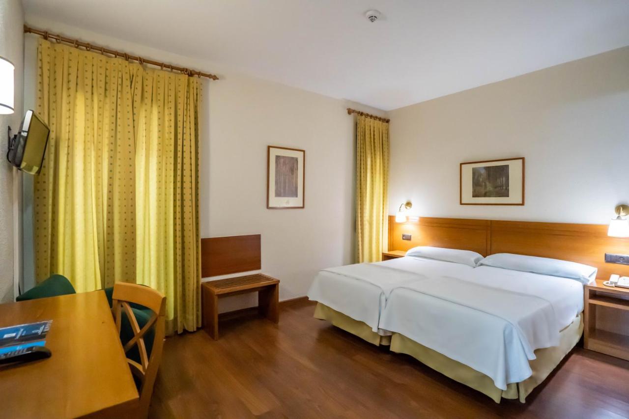 Yit Conquista De Toledo Hotel Buitenkant foto