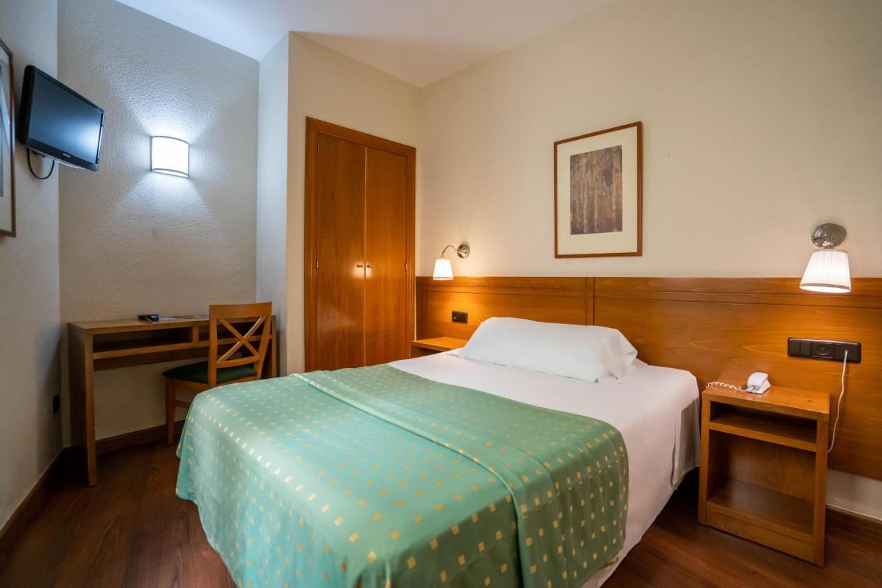 Yit Conquista De Toledo Hotel Buitenkant foto