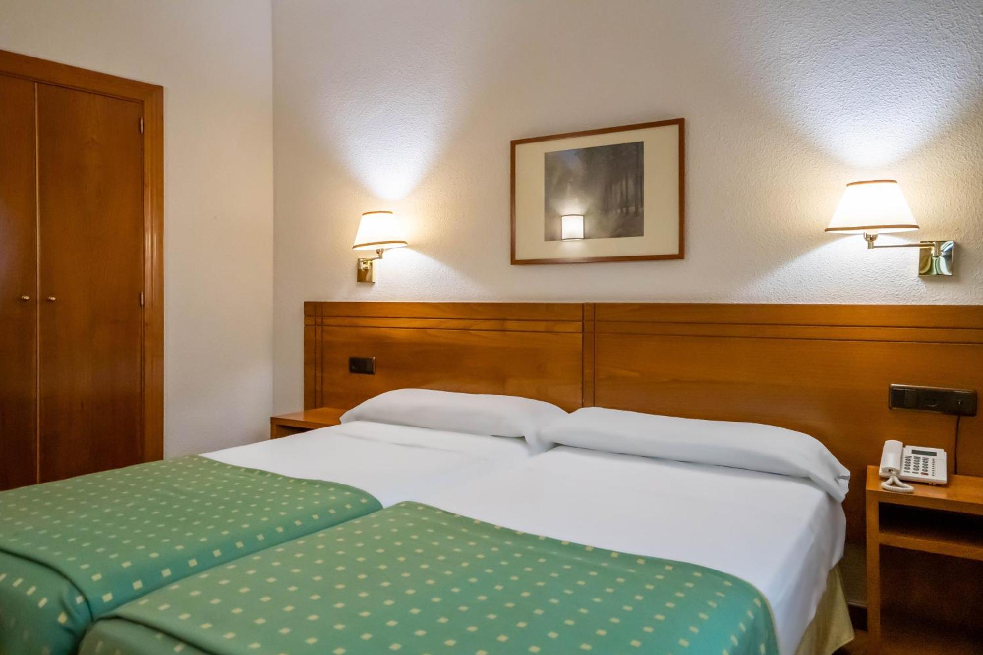 Yit Conquista De Toledo Hotel Buitenkant foto