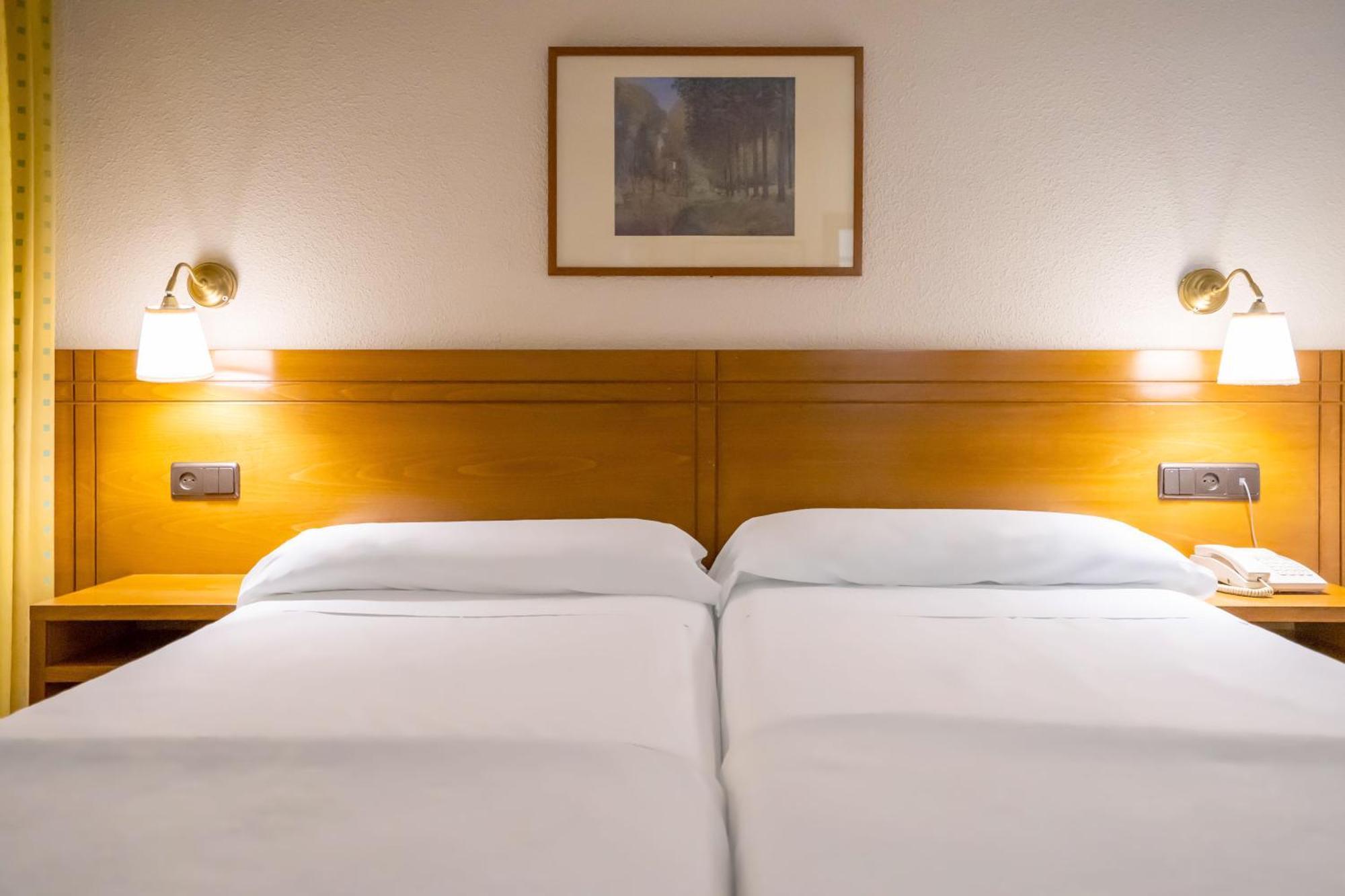 Yit Conquista De Toledo Hotel Buitenkant foto