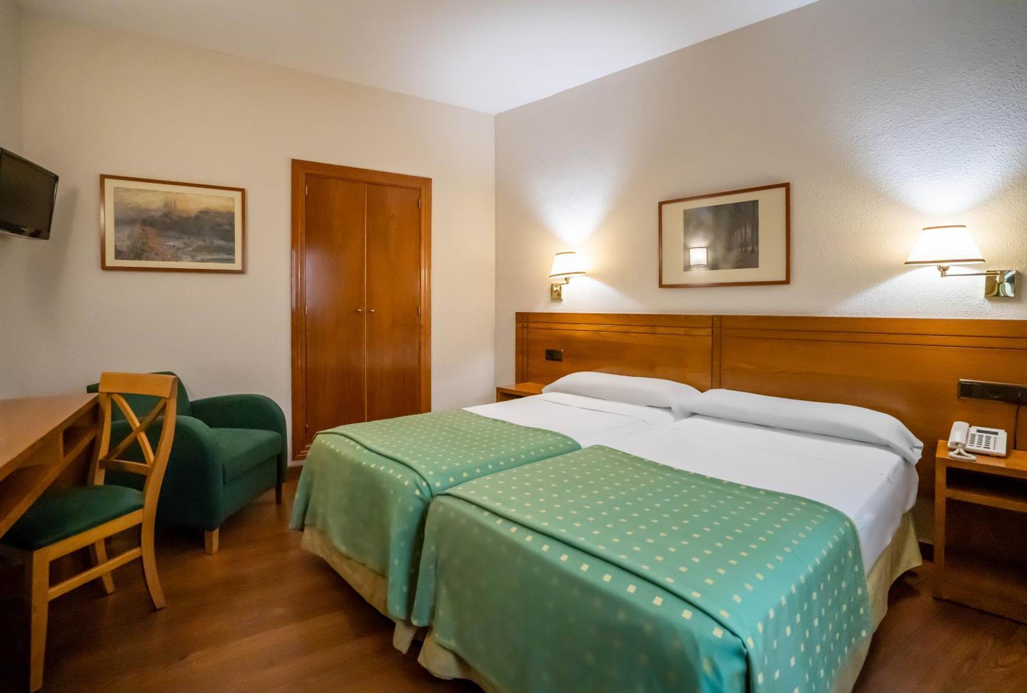 Yit Conquista De Toledo Hotel Buitenkant foto