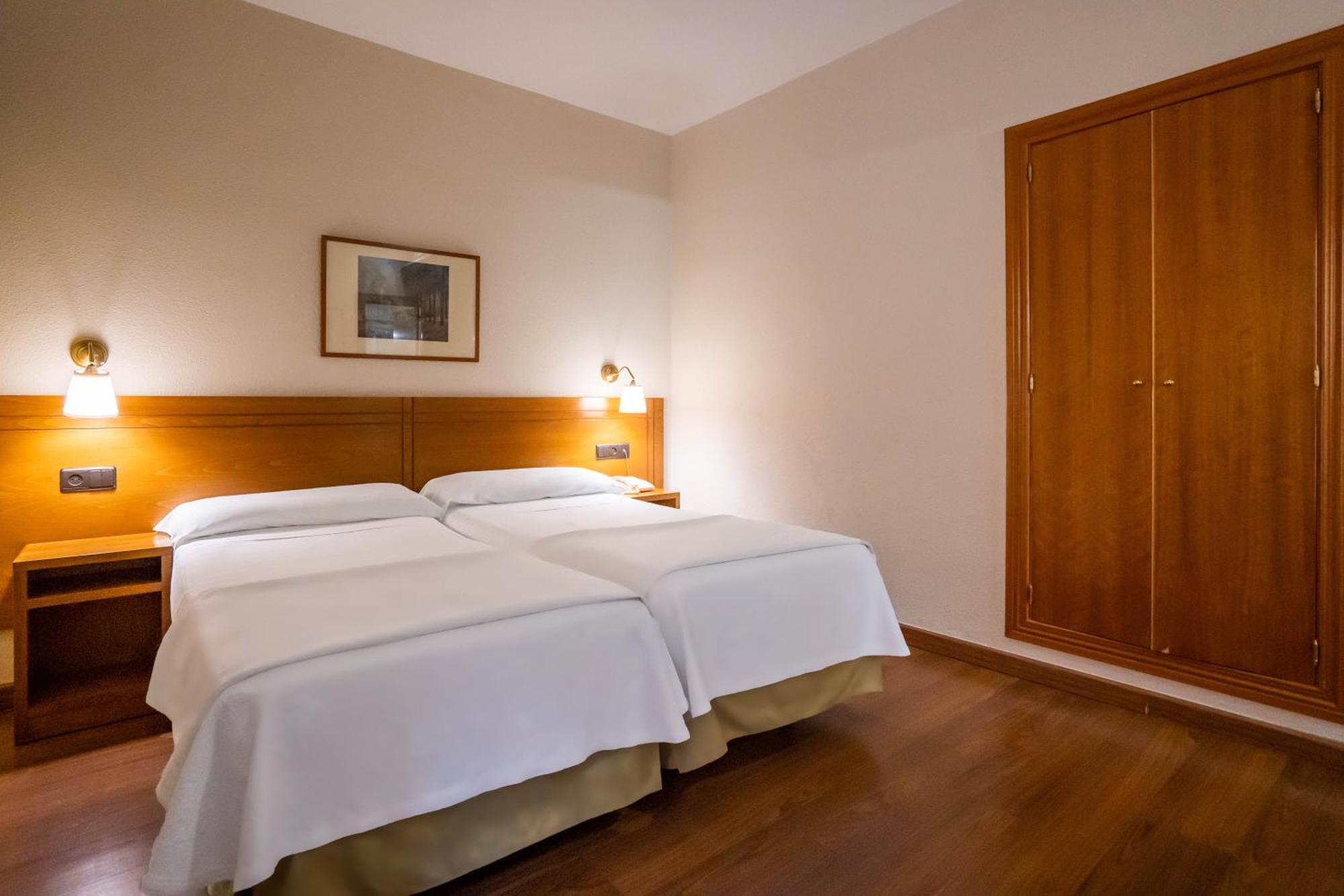 Yit Conquista De Toledo Hotel Buitenkant foto